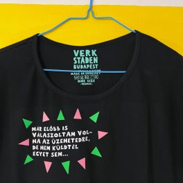 Már előbb is válaszoltam volna free-size női póló