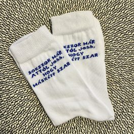 Sokszor már attól jobb, hogy másképp szar zokni